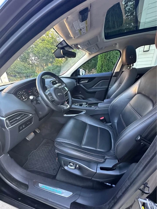 2019 Jaguar F-Pace - Image 6 of 20
