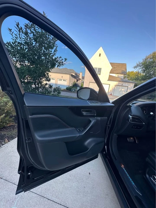 2019 Jaguar F-Pace - Image 5 of 20