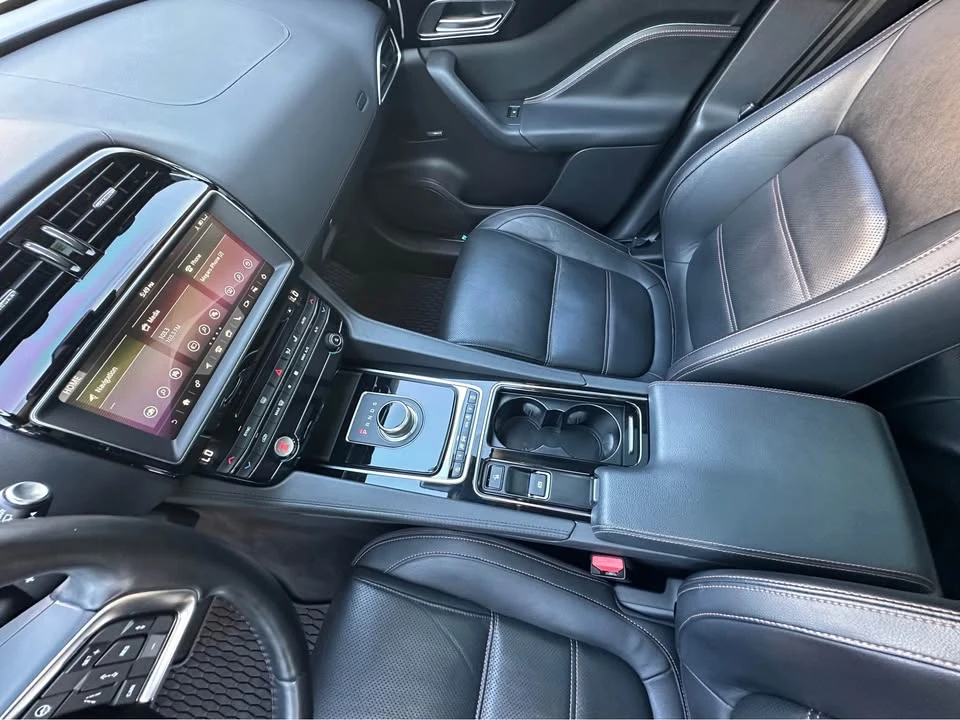 2019 Jaguar F-Pace - Image 8 of 20