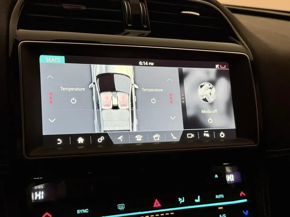 2019 Jaguar F-Pace - Image 15 of 20