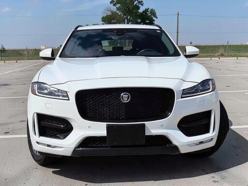 2019 Jaguar F-Pace - Image 5 of 20