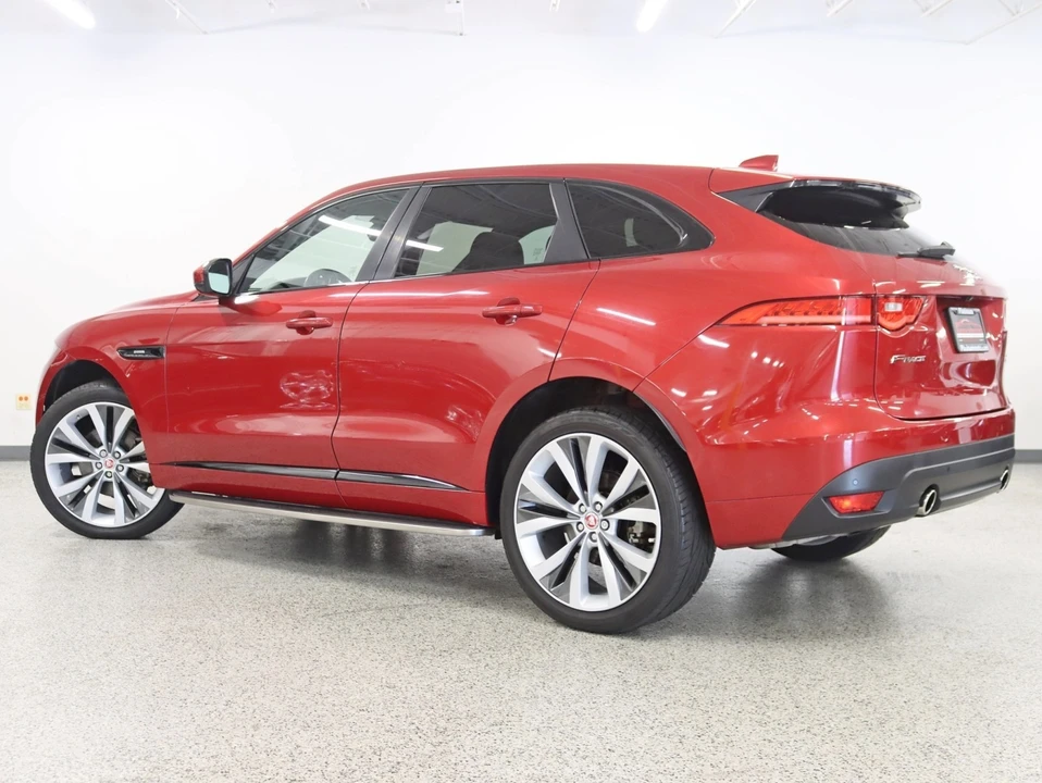 2019 Jaguar F-Pace - Image 9 of 12
