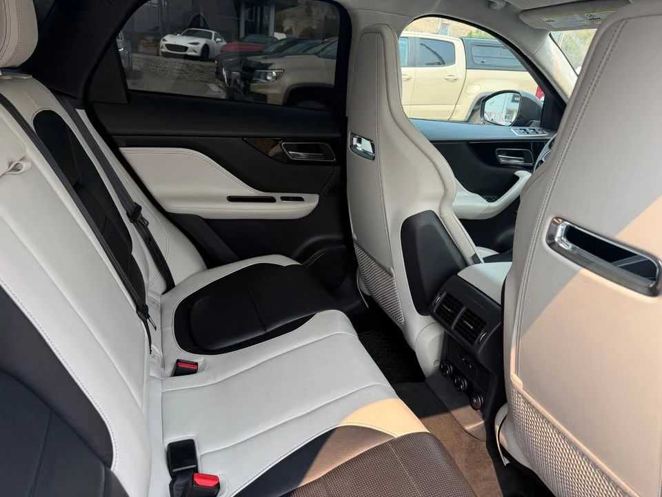 2019 Jaguar F-Pace - Image 7 of 8