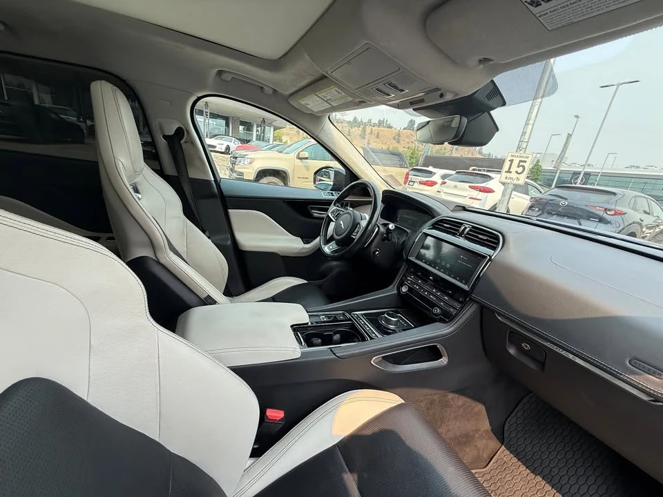 2019 Jaguar F-Pace - Image 6 of 8