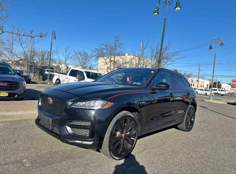 2019 Jaguar F-Pace SVR - Image 4 of 10