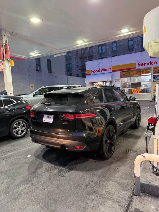 2019 Jaguar F-Pace SVR - Image 5 of 10