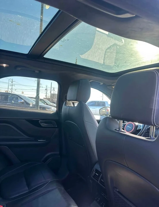 2019 Jaguar F-Pace SVR - Image 8 of 10