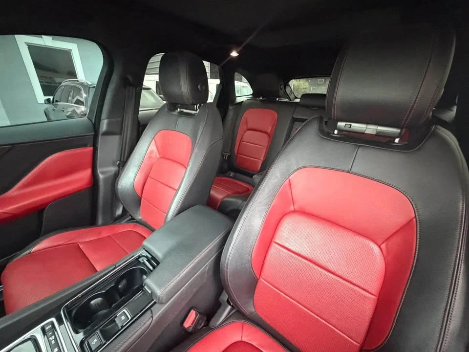 2019 Jaguar F-Pace SVR - Image 13 of 17
