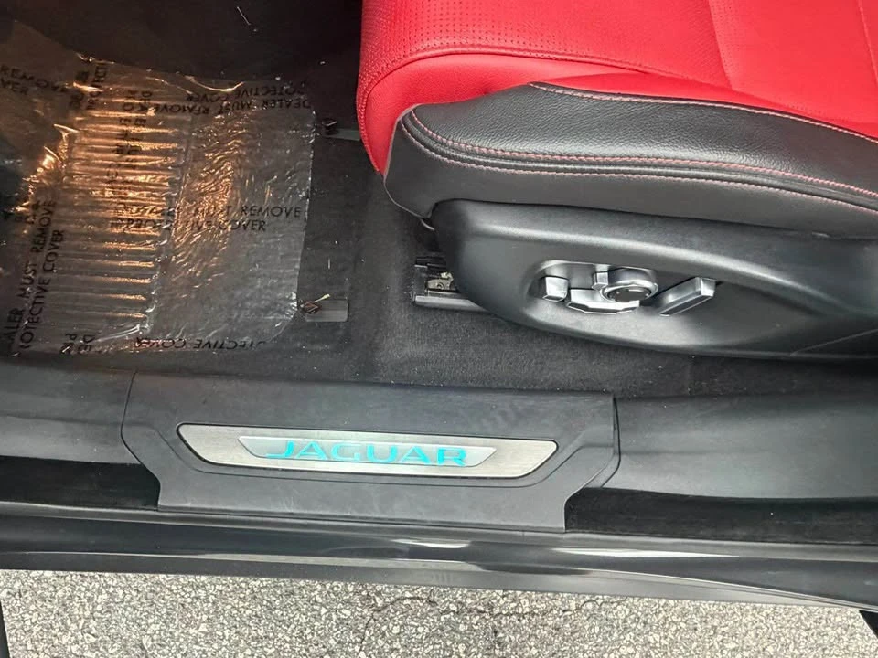 2019 Jaguar F-Pace SVR - Image 12 of 17