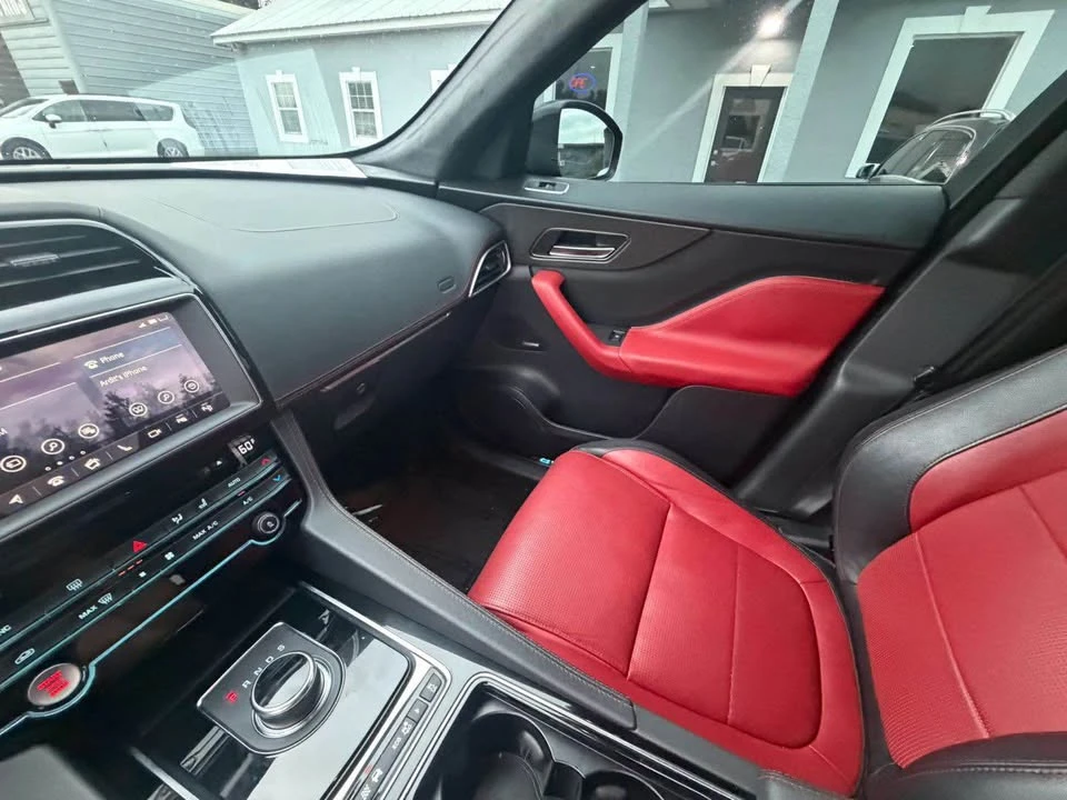 2019 Jaguar F-Pace SVR - Image 15 of 17