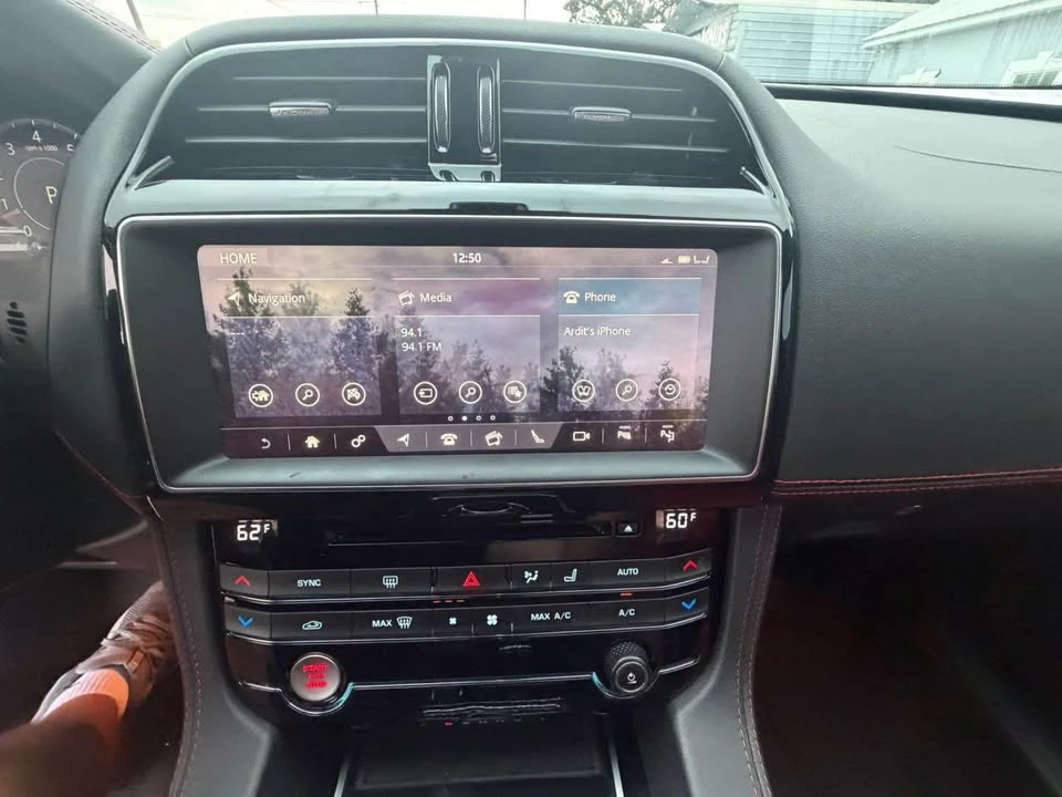 2019 Jaguar F-Pace SVR - Image 14 of 17