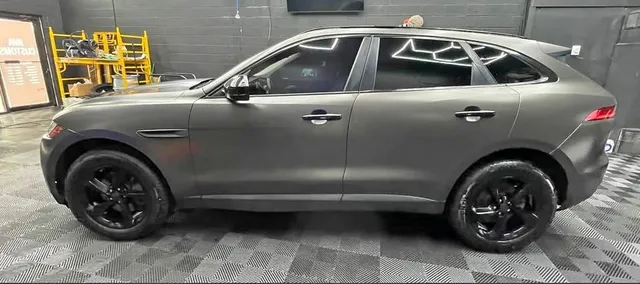 2019 Jaguar F-PACE 35t Premium Sport Utility 4D