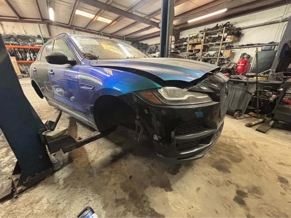 2019 Jaguar F-Pace - Image 2 of 8