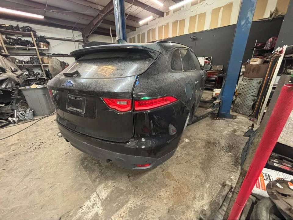 2019 Jaguar F-Pace - Image 7 of 8