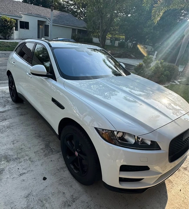 2019 Jaguar F-Pace - Image 2 of 10