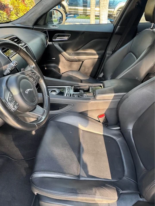2019 Jaguar F-Pace - Image 6 of 10