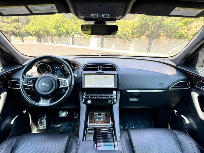 2019 Jaguar F-Pace - Image 6 of 20