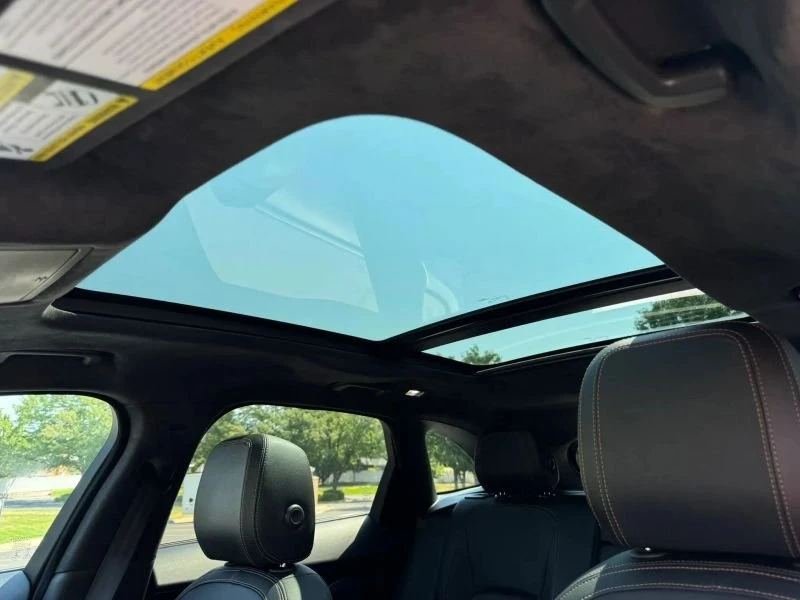 2019 Jaguar F-Pace - Image 15 of 20