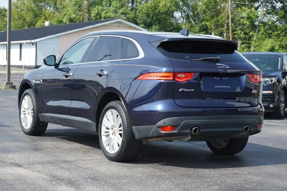 2019 Jaguar F-Pace - Image 7 of 20