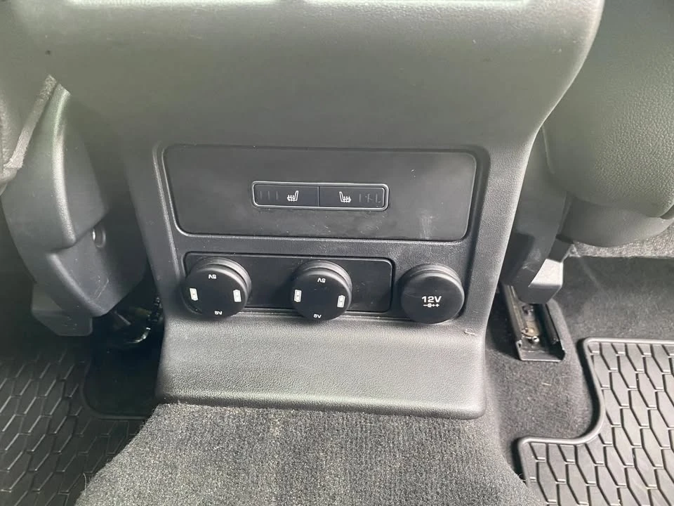 2019 Jaguar F-Pace - Image 13 of 20
