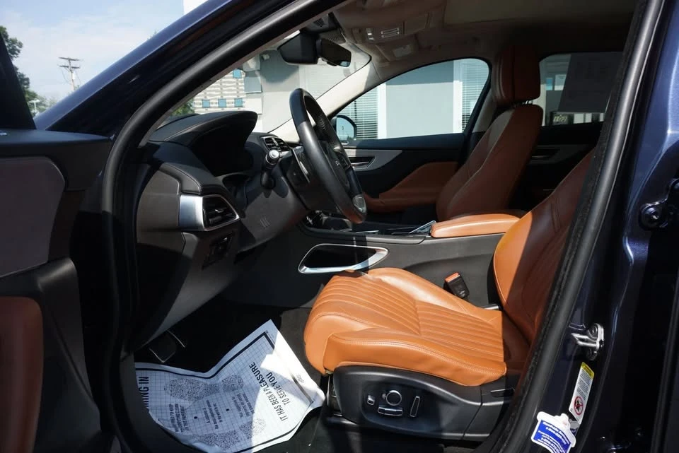 2019 Jaguar F-Pace - Image 16 of 20