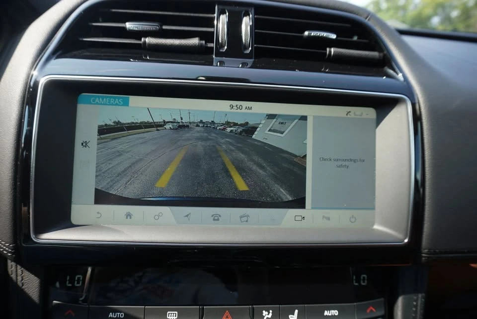 2019 Jaguar F-Pace - Image 12 of 20