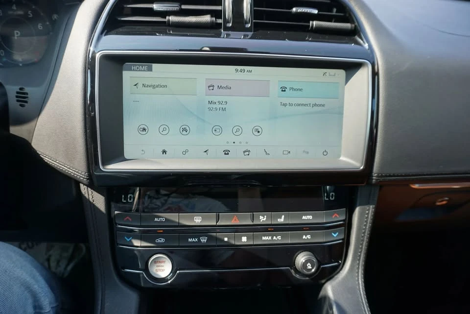 2019 Jaguar F-Pace - Image 11 of 20