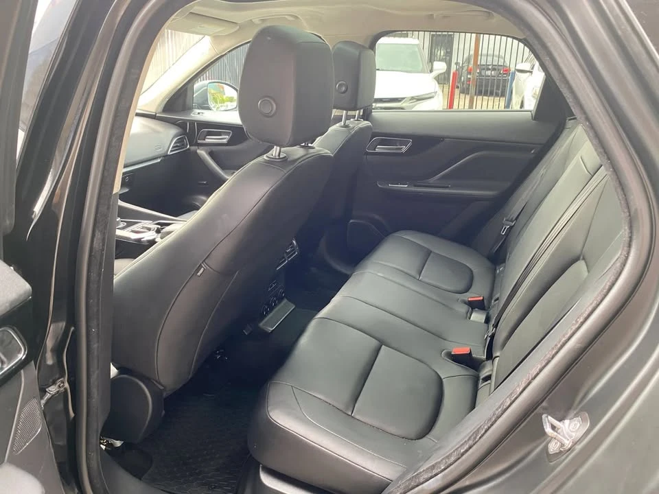 2019 Jaguar F-Pace - Image 9 of 20
