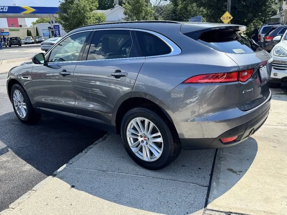2019 Jaguar F-Pace - Image 14 of 20