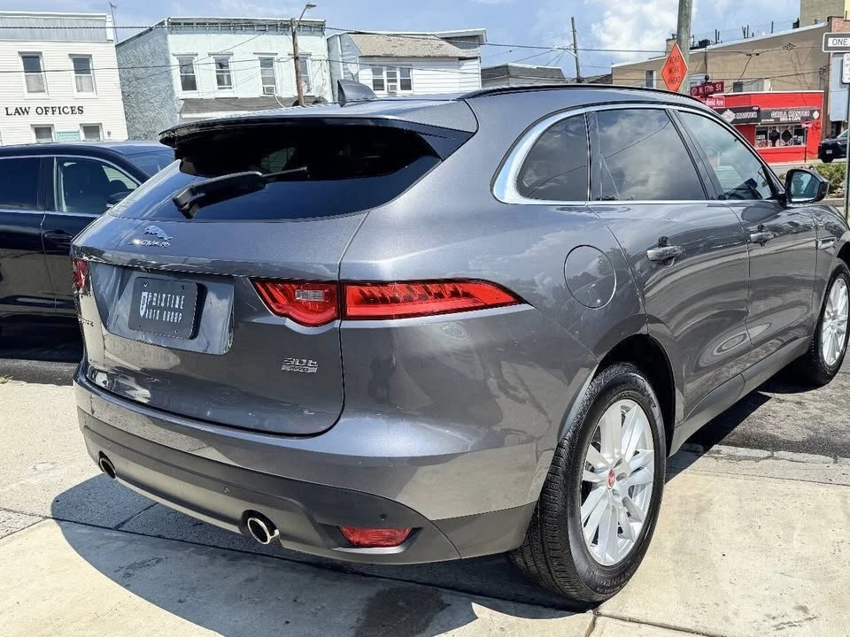 2019 Jaguar F-Pace - Image 8 of 20