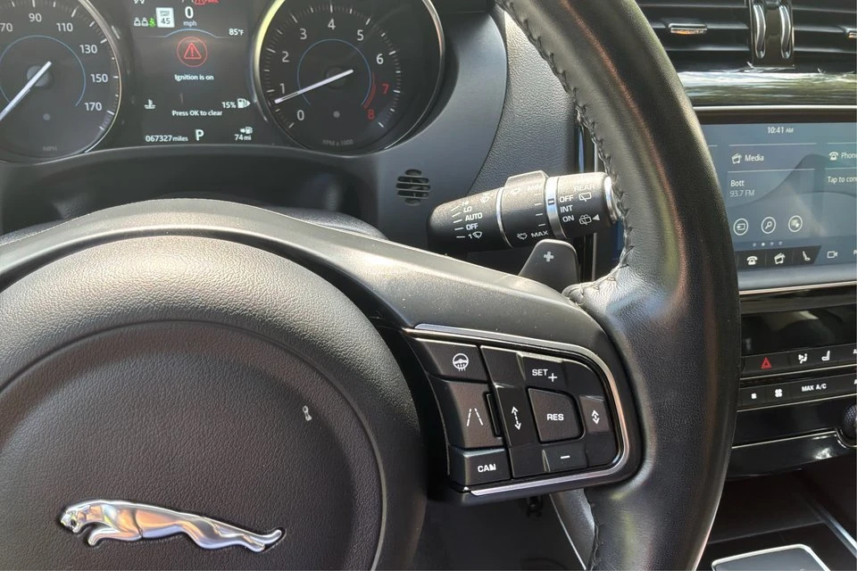2019 Jaguar F-Pace - Image 16 of 20