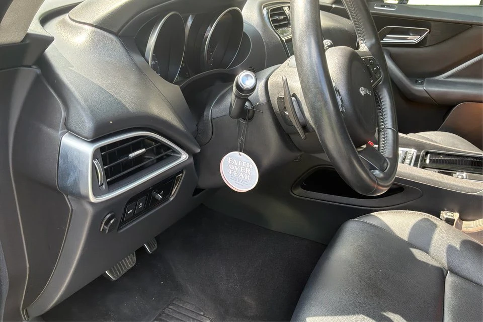 2019 Jaguar F-Pace - Image 17 of 20