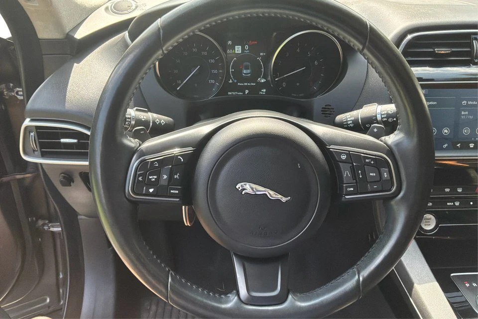 2019 Jaguar F-Pace - Image 15 of 20