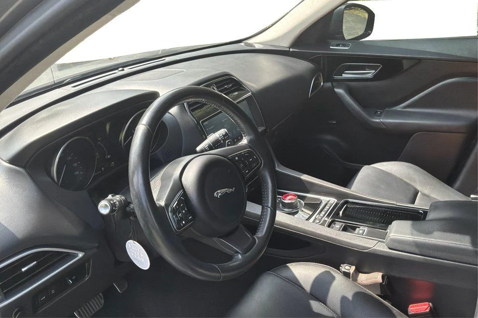 2019 Jaguar F-Pace - Image 9 of 20
