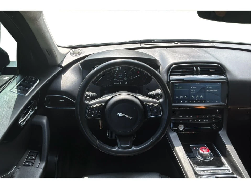 2019 Jaguar F-Pace - Image 14 of 20