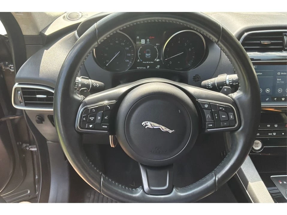 2019 Jaguar F-Pace - Image 16 of 20
