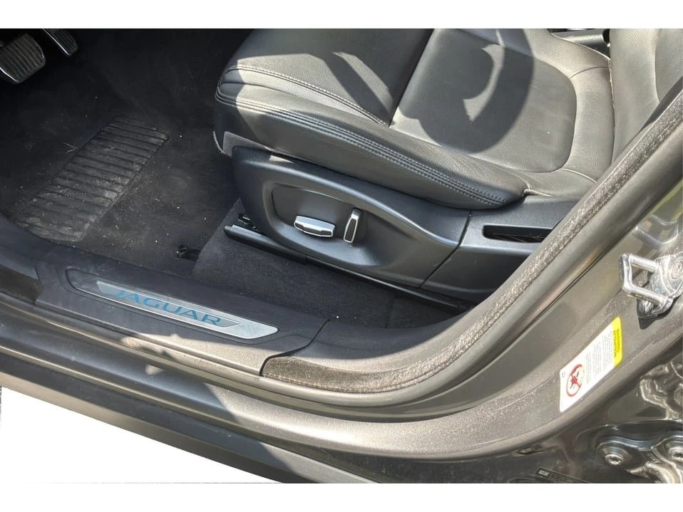 2019 Jaguar F-Pace - Image 19 of 20
