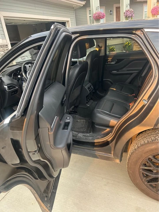 2019 Jaguar F-Pace - Image 7 of 10