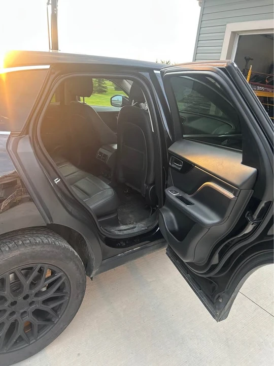 2019 Jaguar F-Pace - Image 9 of 10