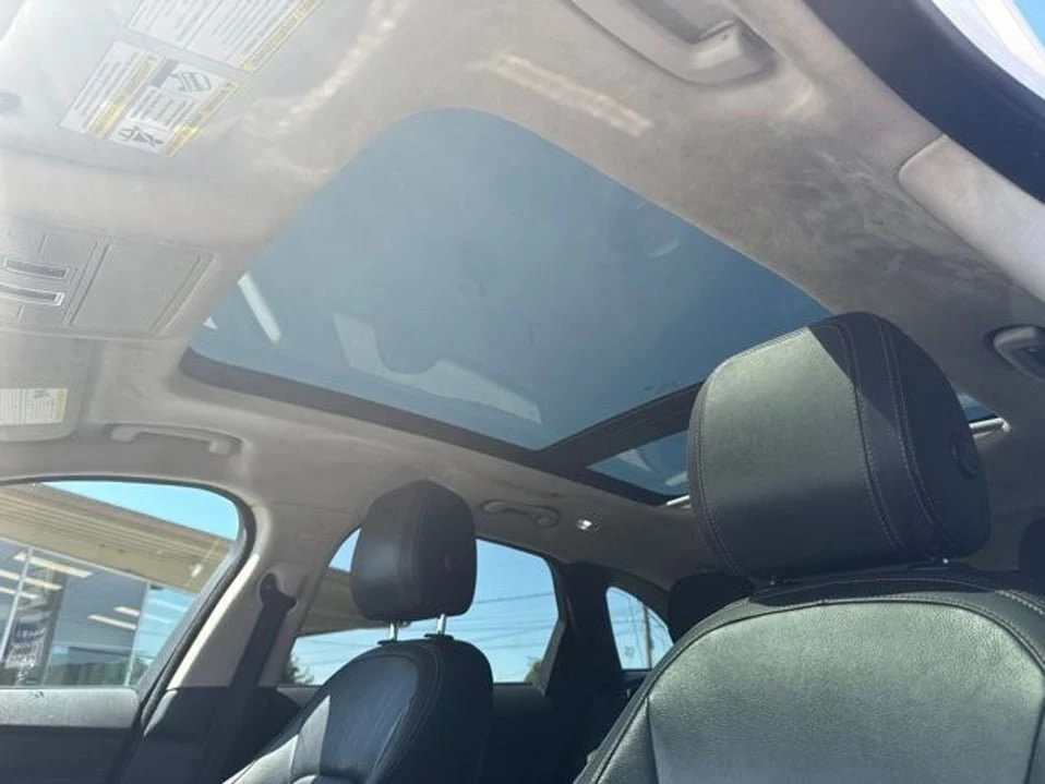 2019 Jaguar F-Pace - Image 7 of 14