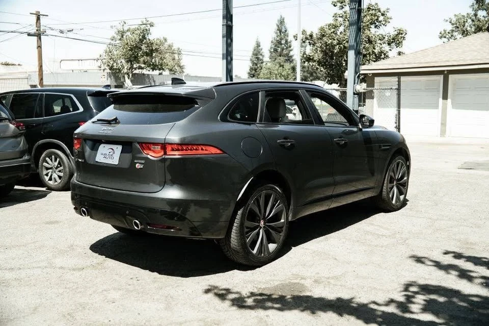2019 Jaguar F-Pace - Image 7 of 20