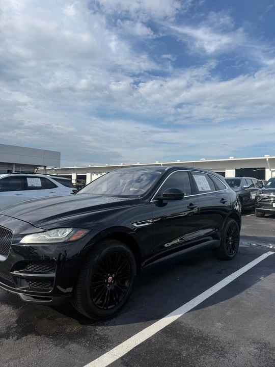 2019 Jaguar F-Pace - Image 2 of 5