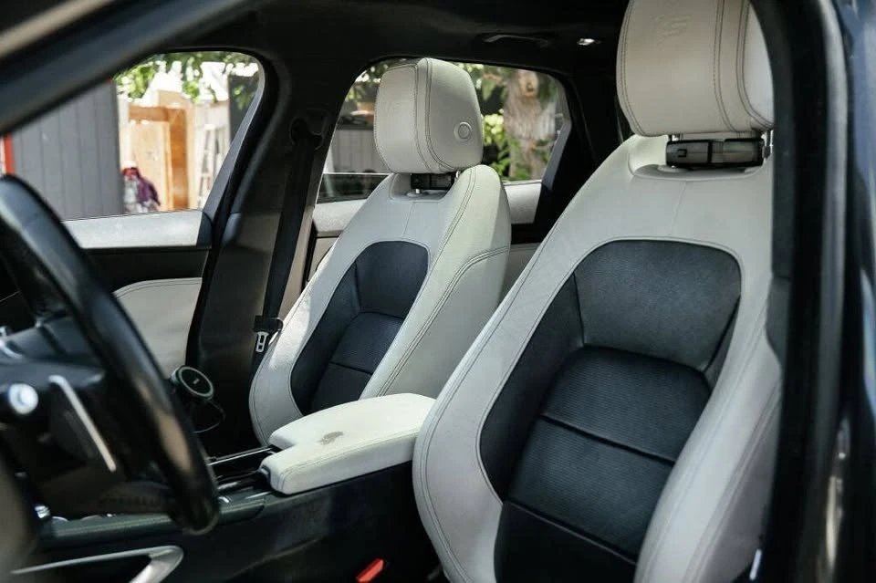 2019 Jaguar F-Pace - Image 19 of 20