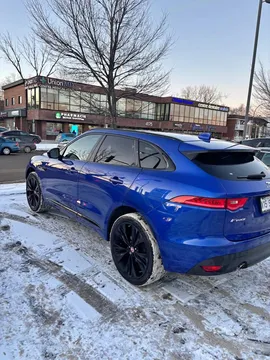 2019 Jaguar F-PACE R-Sport