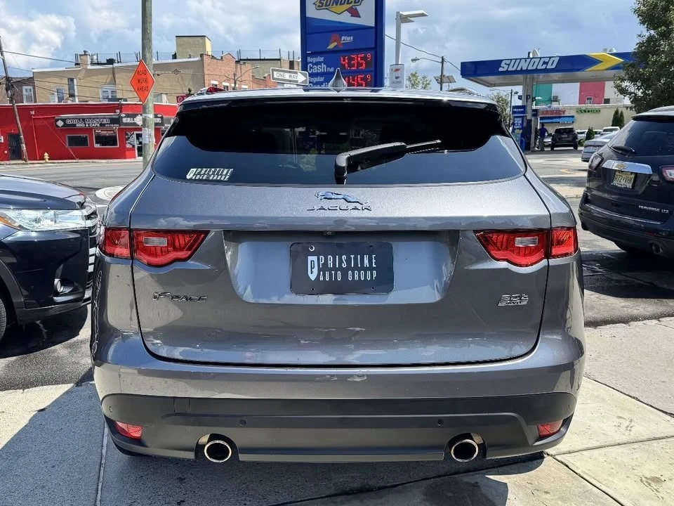 2019 Jaguar F-Pace - Image 11 of 20
