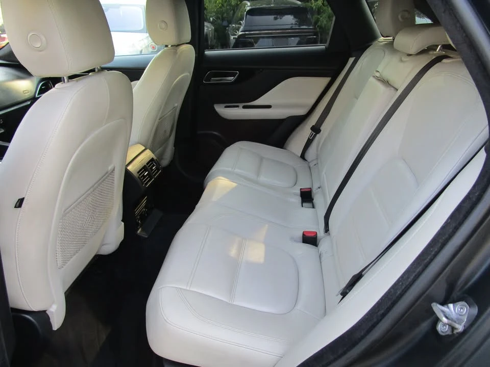 2019 Jaguar F-Pace - Image 8 of 20