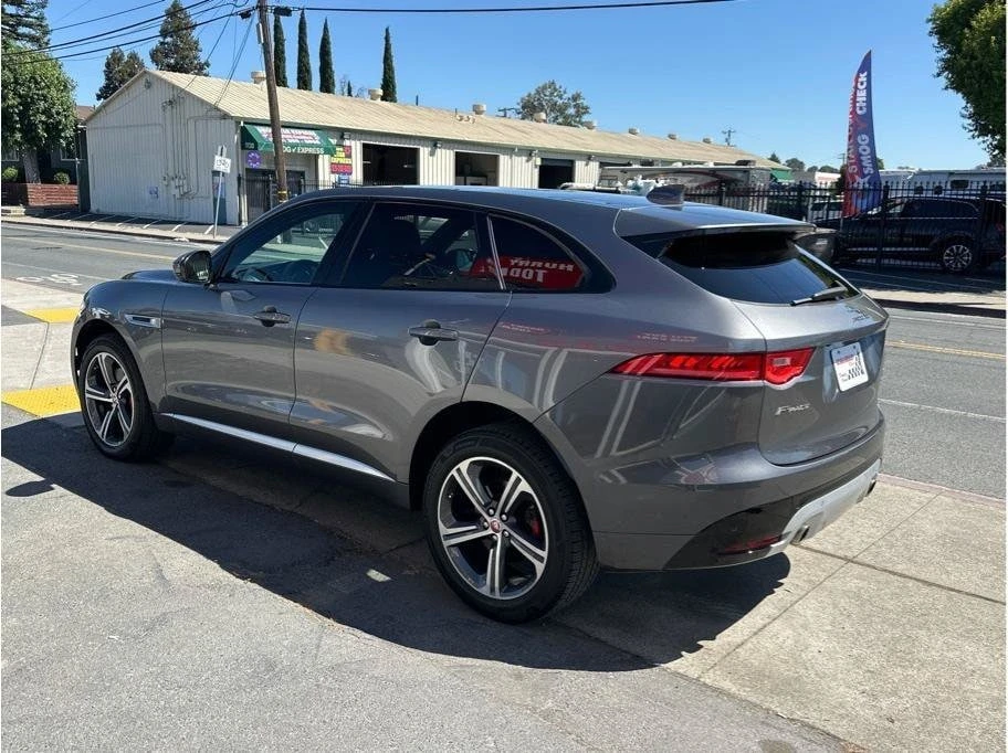 2019 Jaguar F-Pace - Image 5 of 20