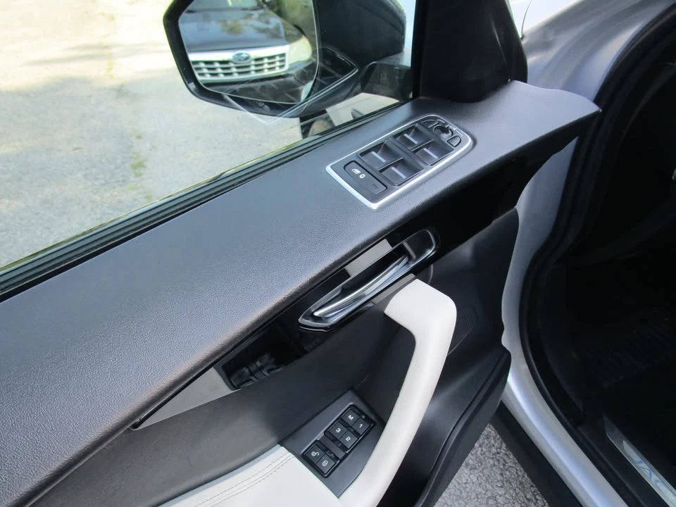 2019 Jaguar F-Pace - Image 18 of 20