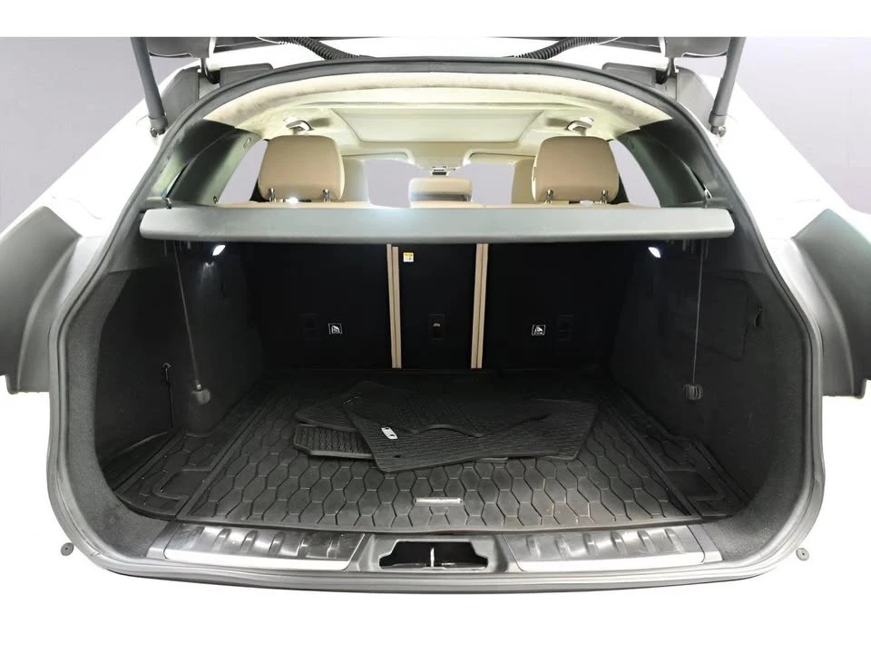 2019 Jaguar F-Pace - Image 15 of 20