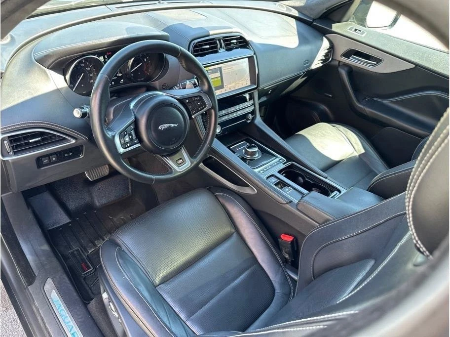 2019 Jaguar F-Pace - Image 10 of 20